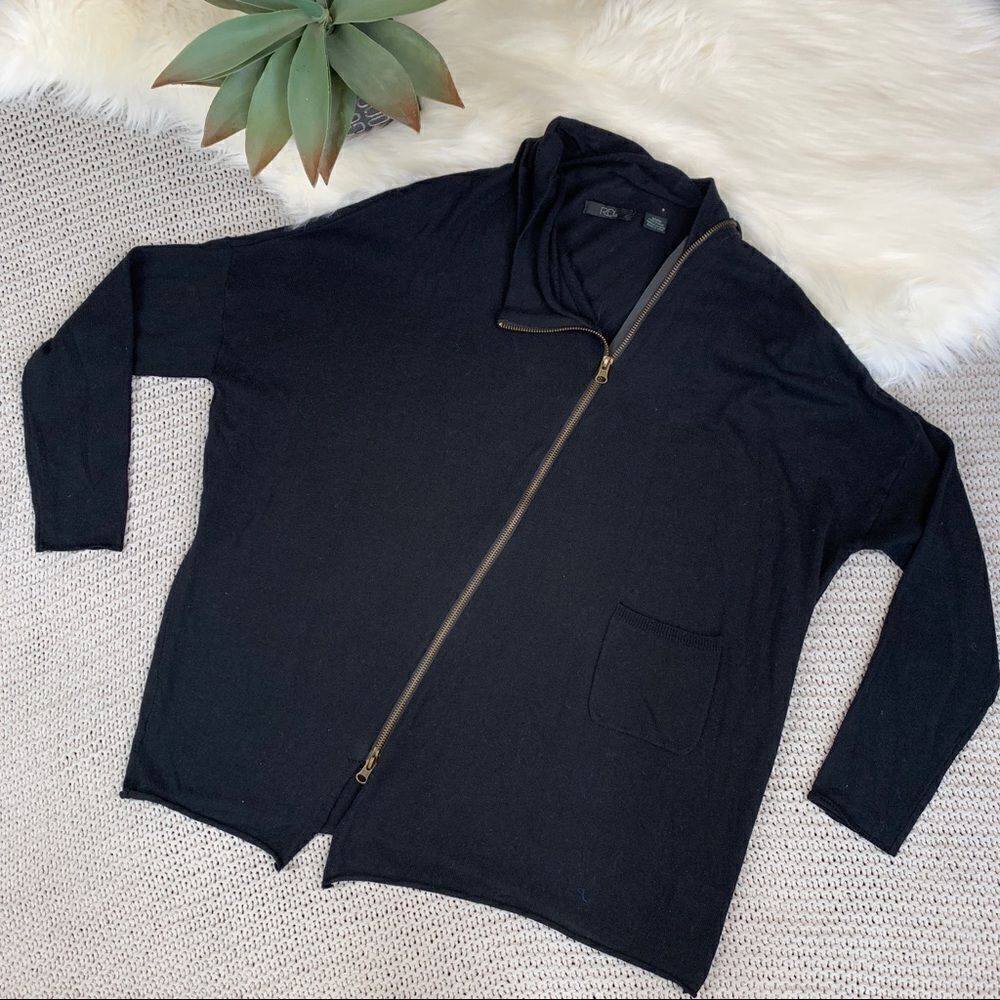 RDI black asymmetric zip front dolman cardigan size medium